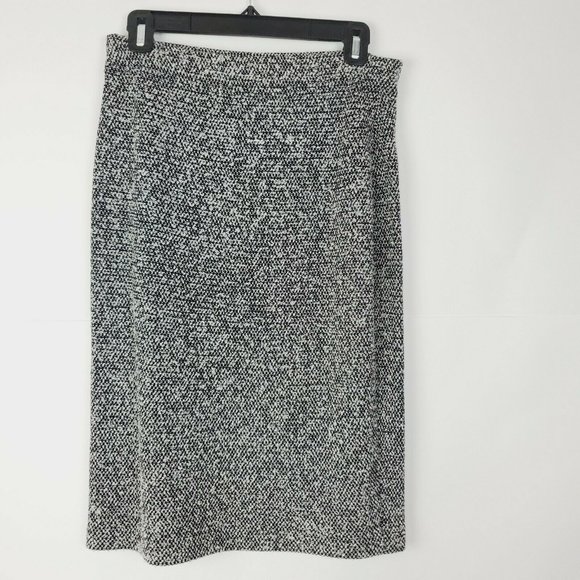 ST. JOHN Black White Soft Tweed Jacket Skirt Set 8 - Picture 4 of 10